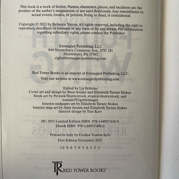 Fourth Wing by Rebecca Yarros Special Holiday Edition with Black Sprayed Edges - Picture 7 of 7